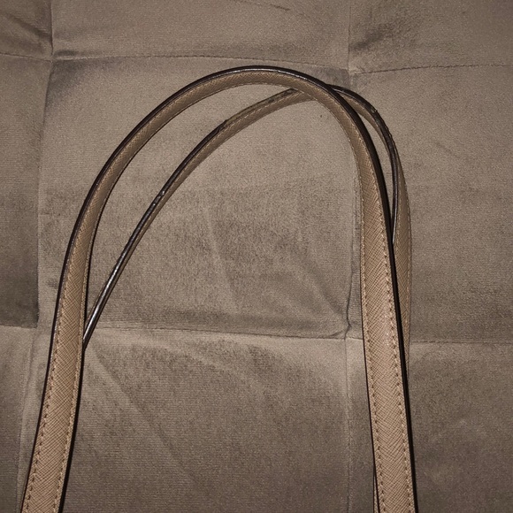 Michael Kors Jet Set Tote - Picture 6 of 7